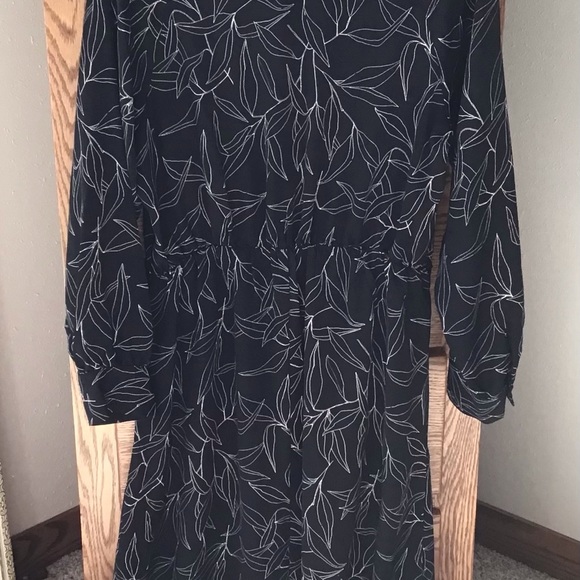 A New Day brand dress - Picture 2 of 3